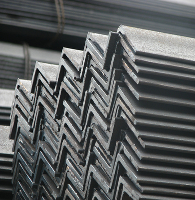 Сталь с оцинкованным углом равным/неравным Q195 Q235 ASTM 30*30*3mm 40*40*3mm для строительства